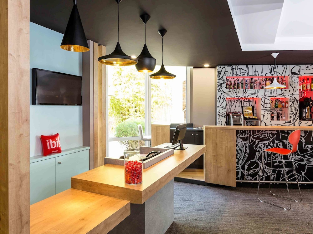 Ibis Lannion Cote De Granit Rose 18/39