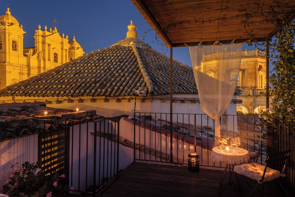San Carlo Suites 43/50