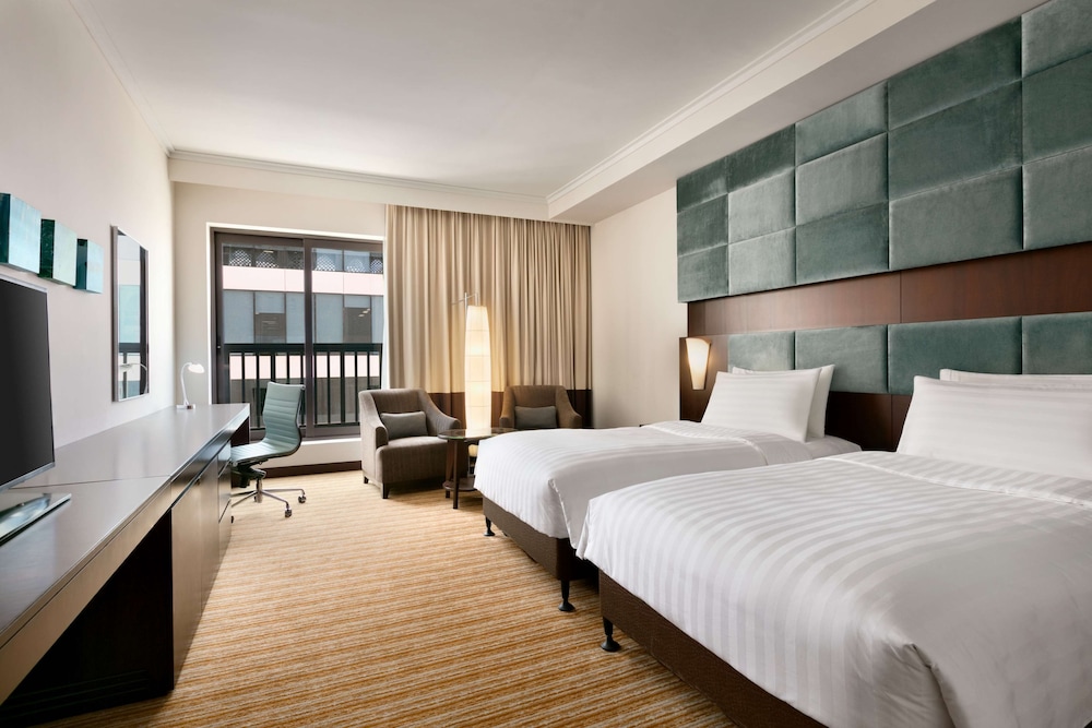 Traders Hotel, Qaryat Al Beri, Abu Dhabi 13/61
