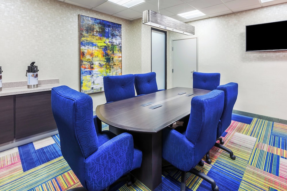 Holiday Inn Express Hotel And Suites Houston East 39/50