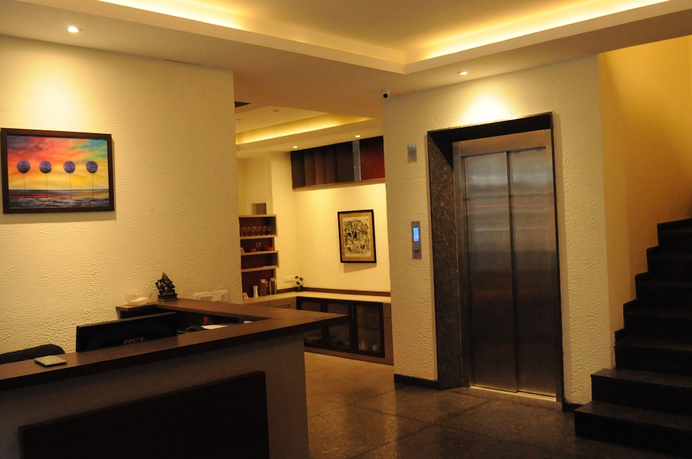 Ixora Suites 32/46