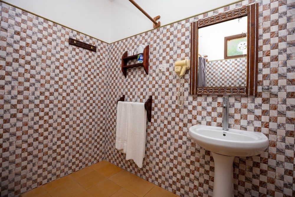 Zanzinite Beach Spa Hotel 38/39