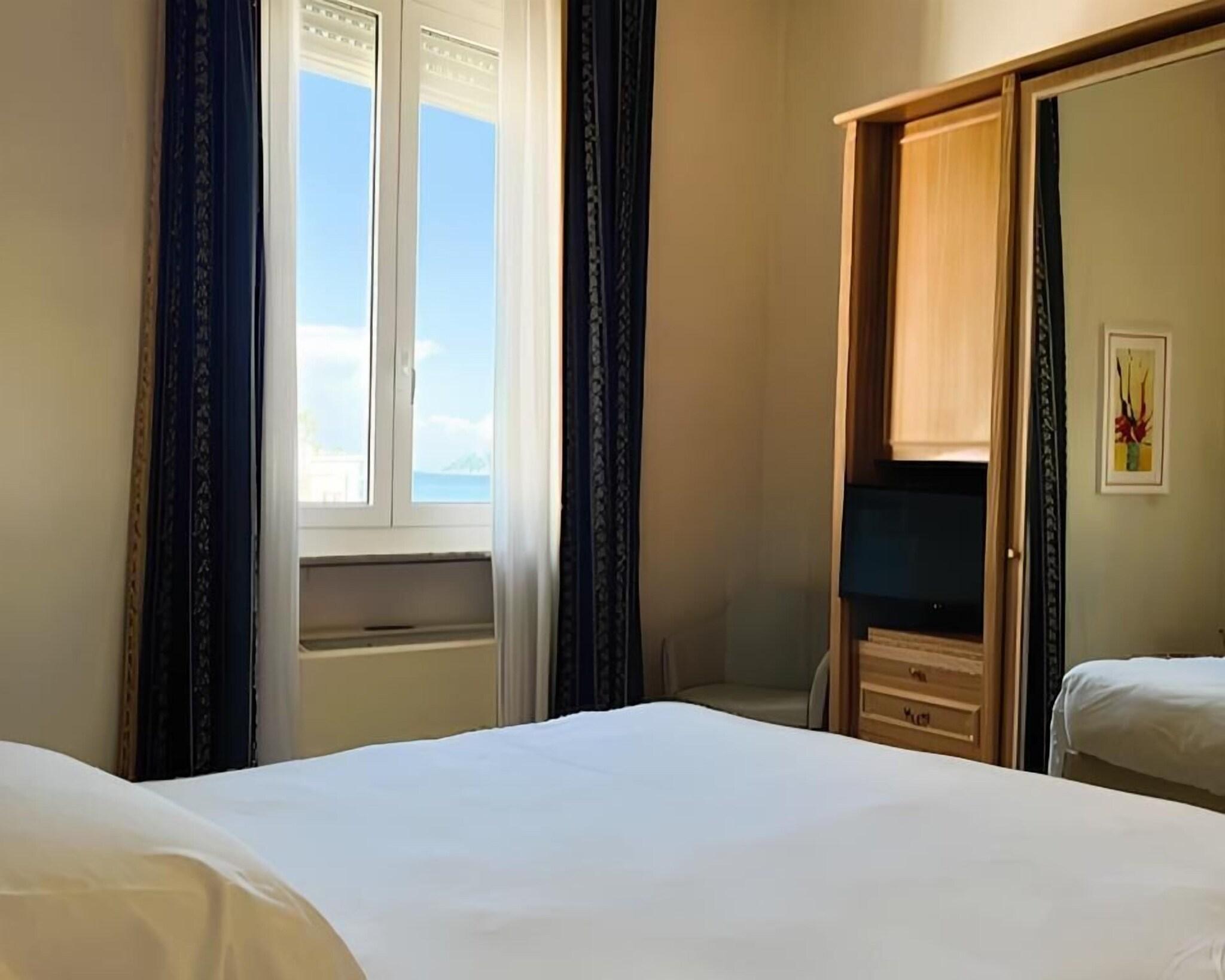 Superior, Single, French Bed, Side Sea View