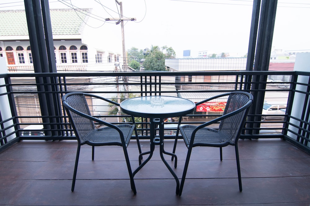 At Home At Udon 51/65
