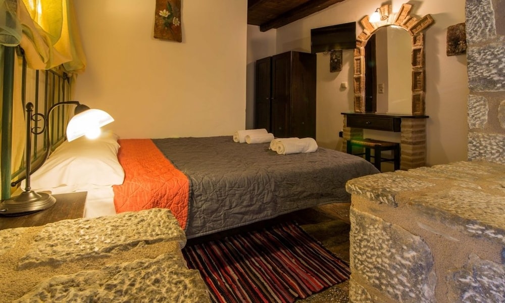 Psamathous Guest House 19/34