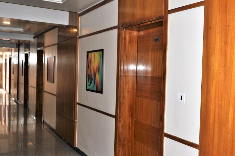 Hotel Continental Blue 38/44
