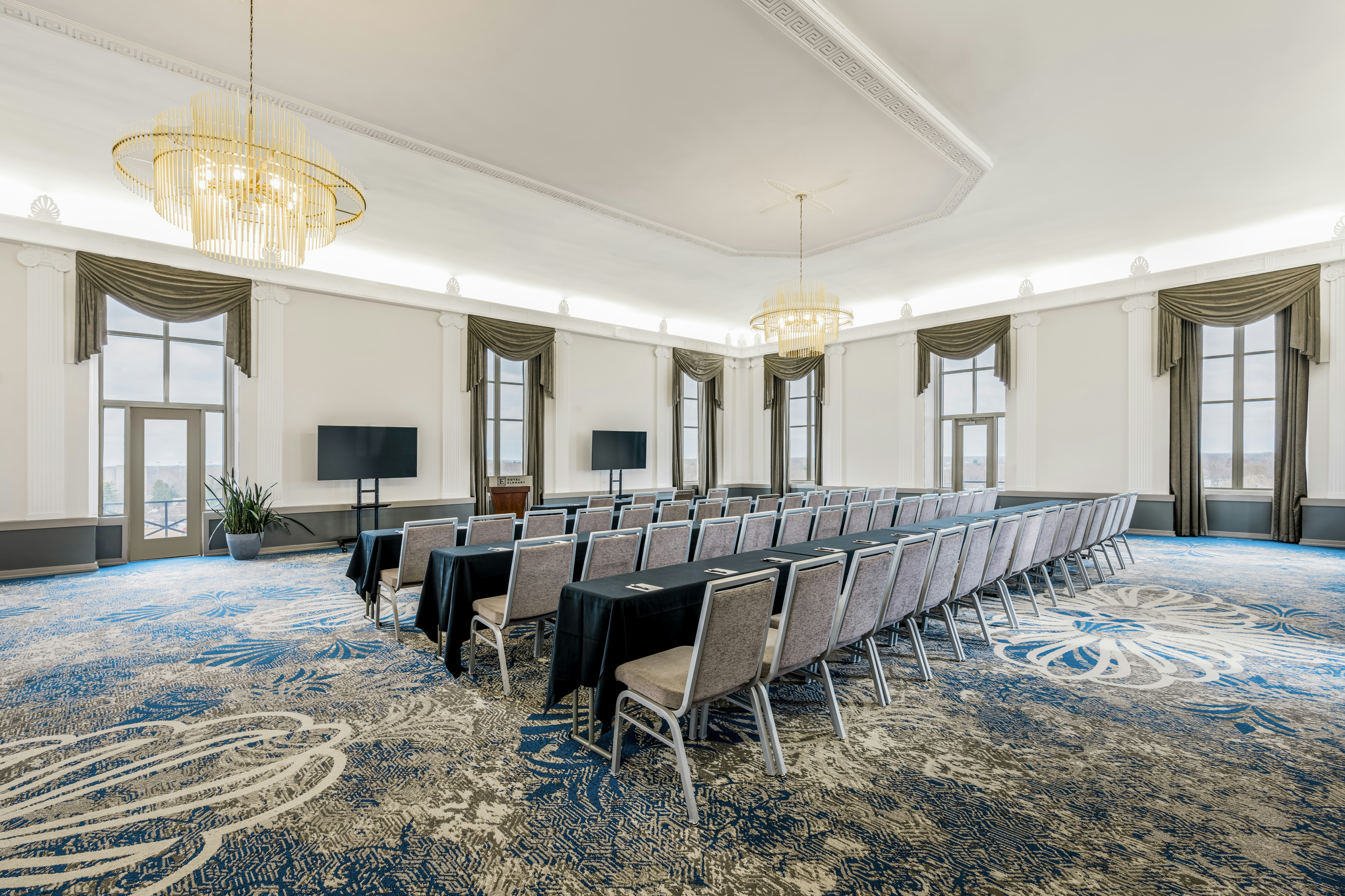 Hotel Elkhart, Tapestry Collection by Hilton 27/32