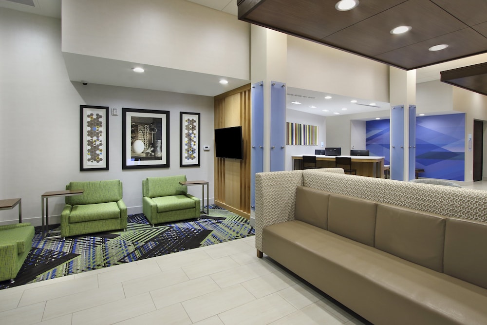 Holiday Inn Express & Suites Dallas-Frisco NW Toyota Stdm 9/52