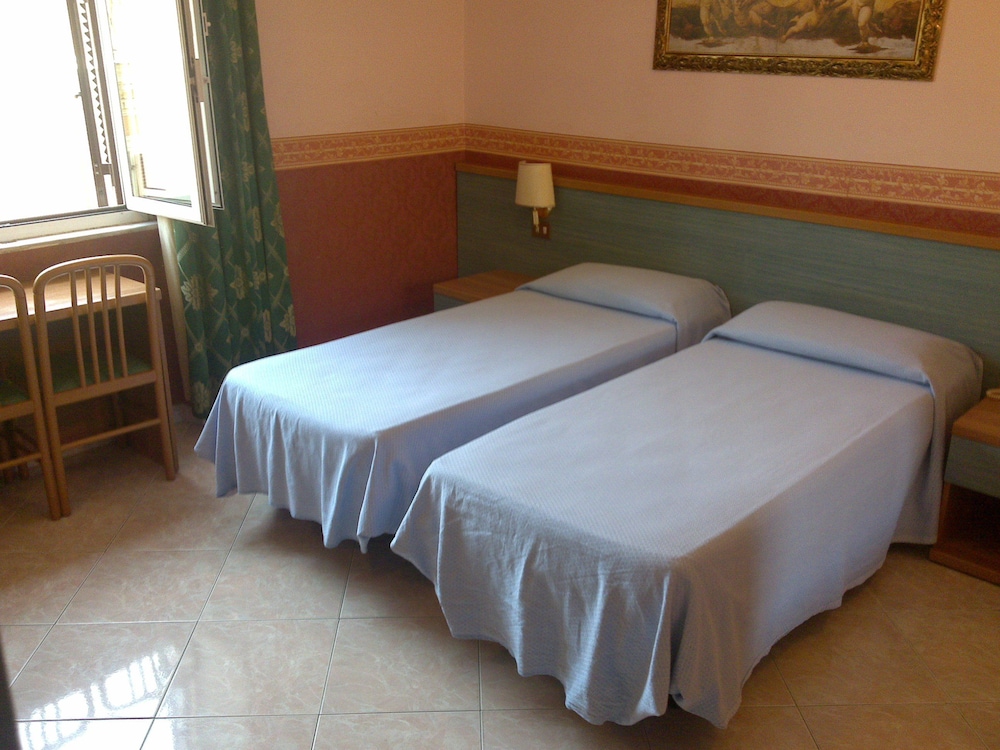Hotel Lazzari 9/22