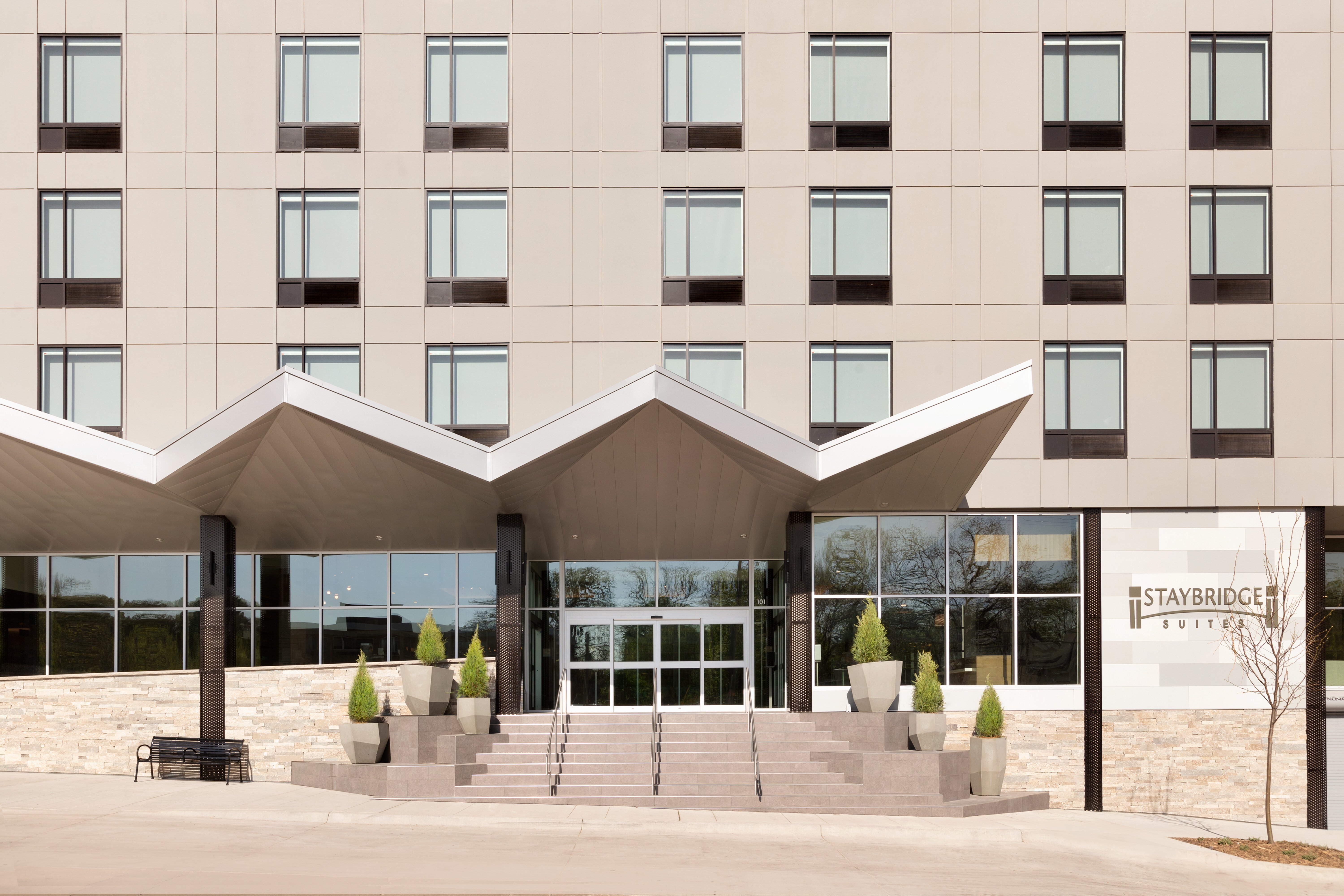 Staybridge Suites Rochester - Mayo Clinic Area 2/82