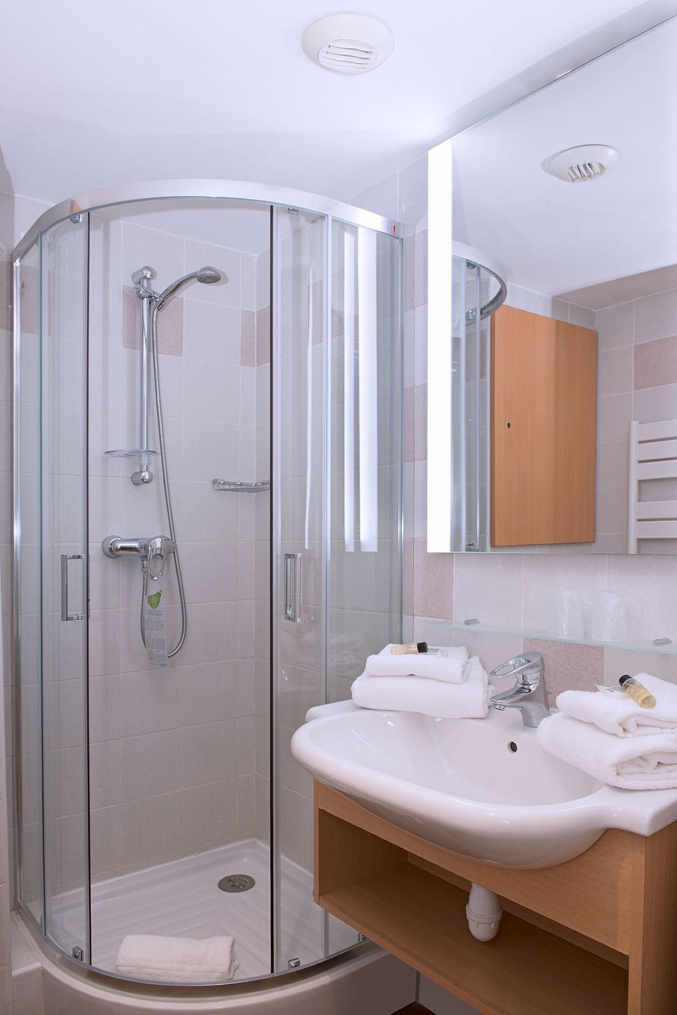 Comfort, Double or Twin Bed, Hotel Vacances Bleues Delcloy 4/5