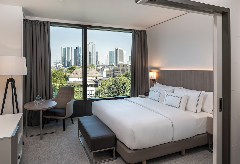The Level, Premium, 1 Double and 1 Single Bed, Skyline View