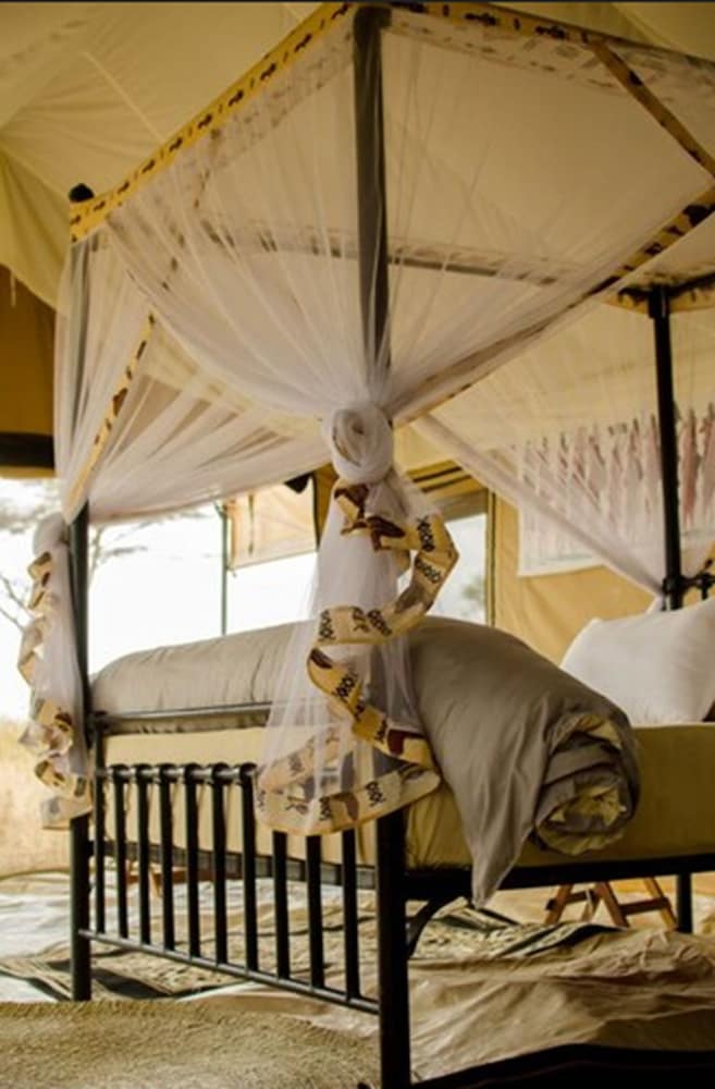 Gnu Mara River Camp 21/50
