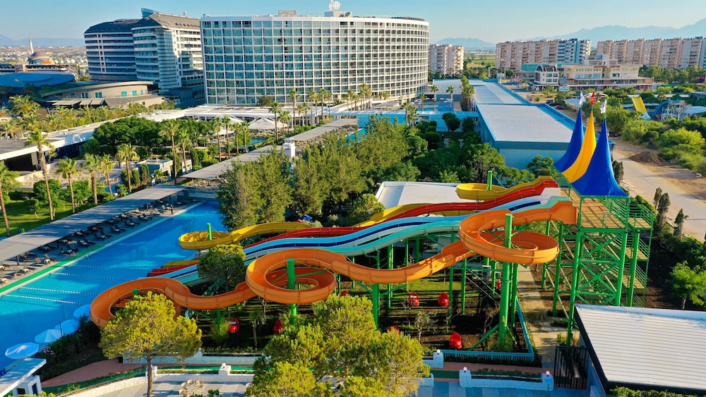 Crystal Centro Resort 40/50