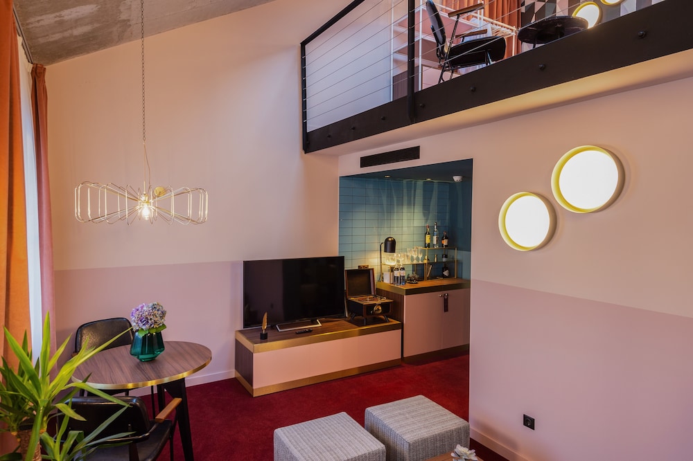 Stories Boutique Hotel 59/72