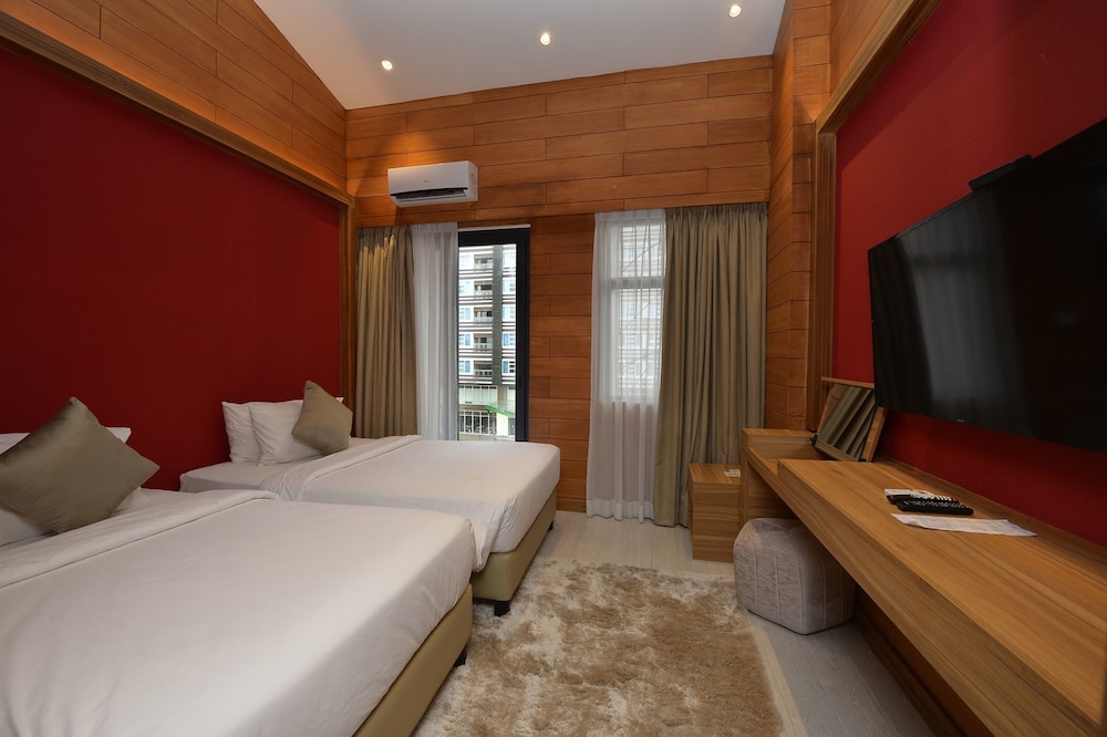 Loft, 1 Queen and 2 Double Beds