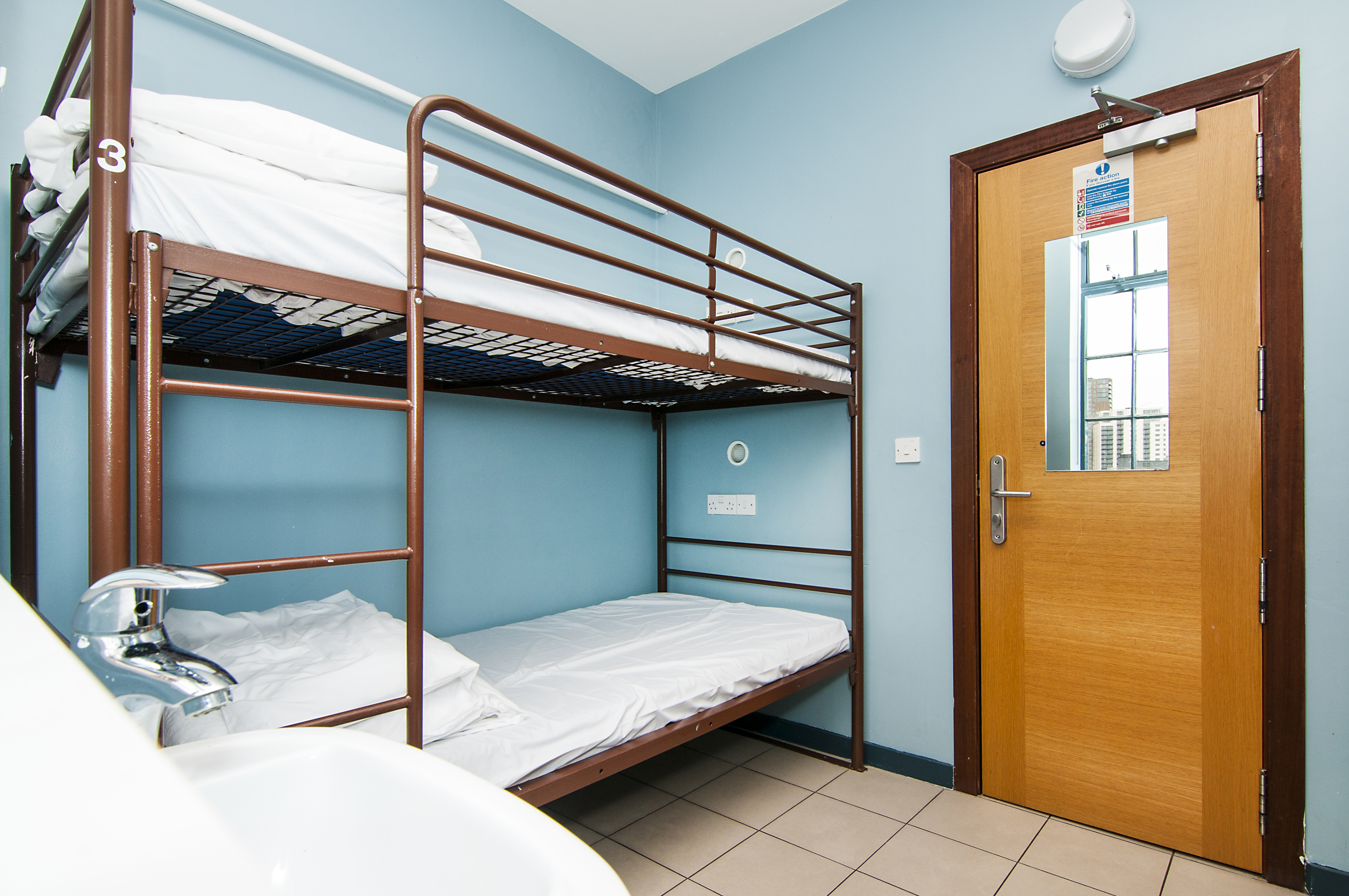 Mixed Dorm, 8 People, Shared Bathroom