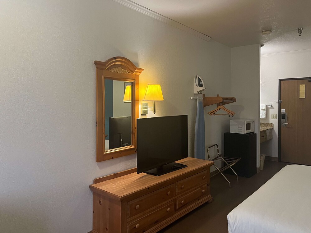 Motel6 Portland, IN 17/23