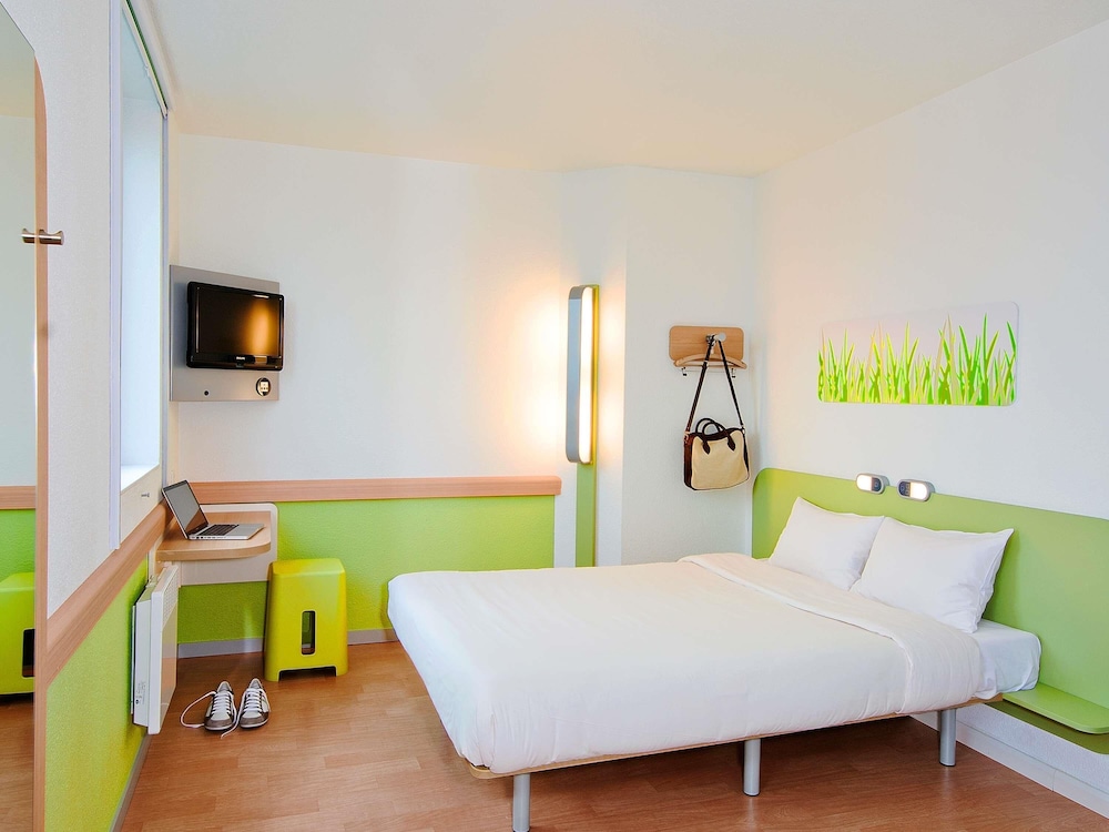 Ibis Budget Leeds Centre Crown Point Road 25/63