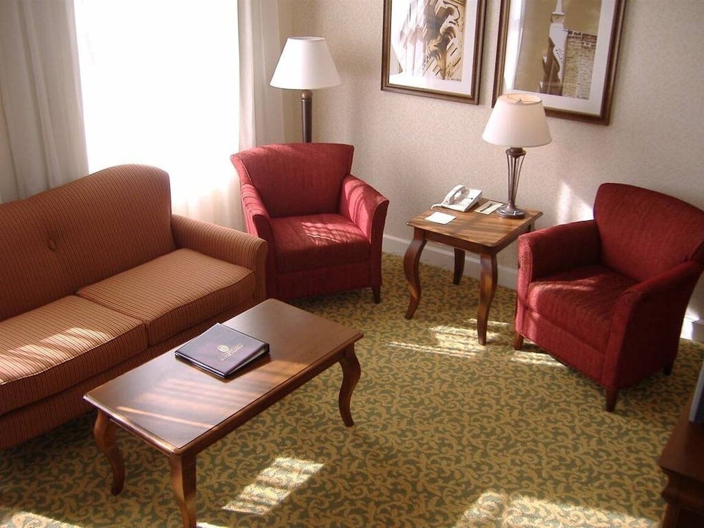 Hotel 24 South 34/59