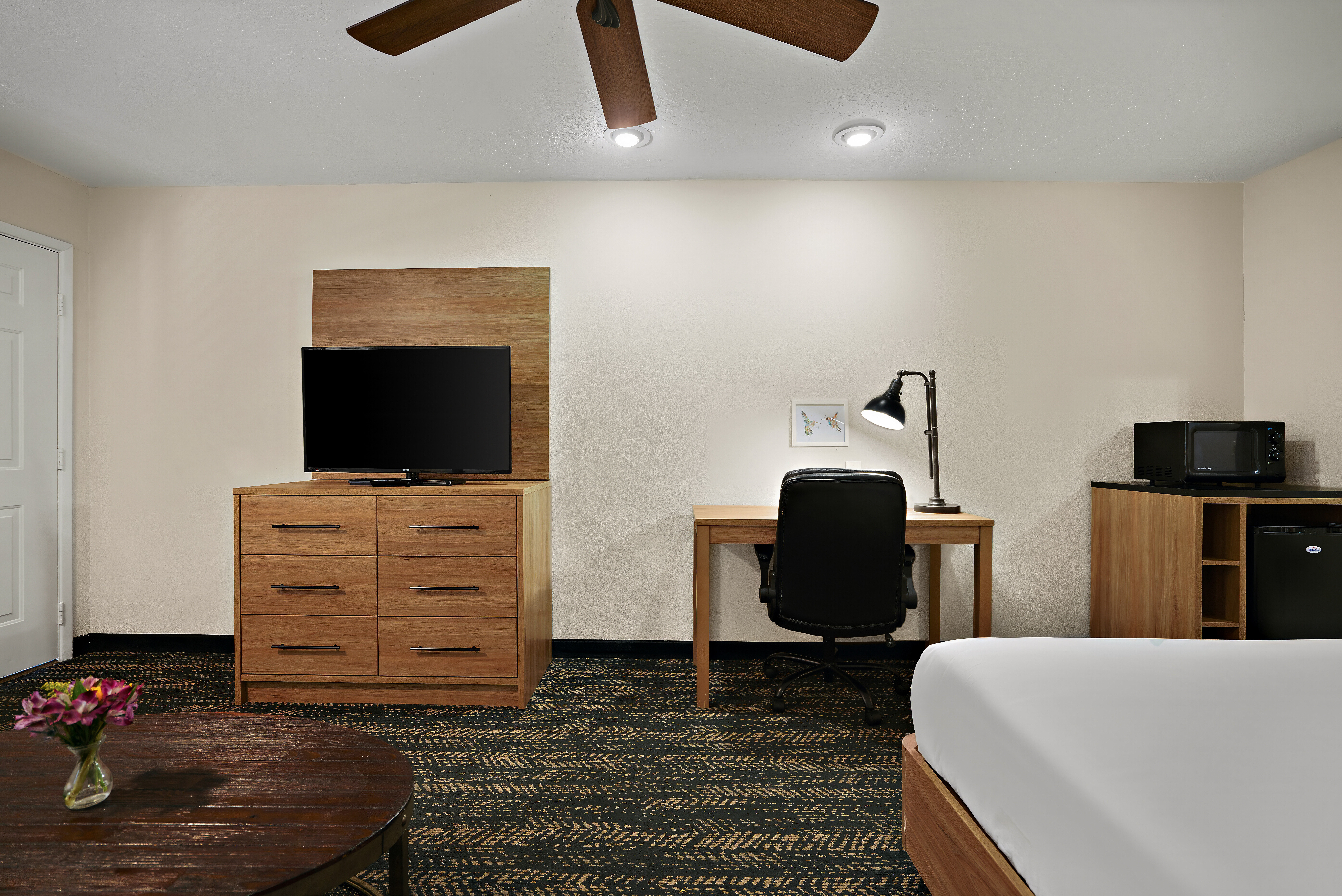 La Fuente Inn Suites 60/65
