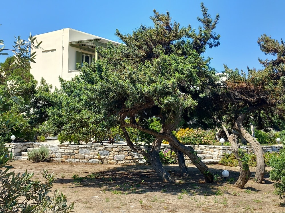 Kedros Villas 70/74