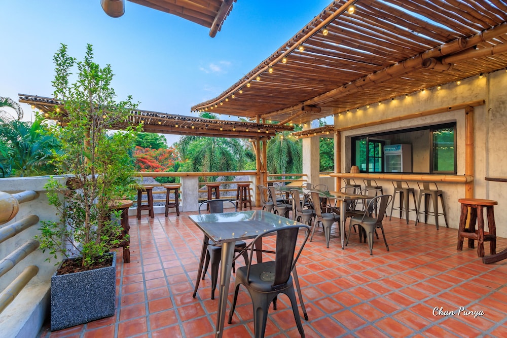 Baanpong Lodge 30/50