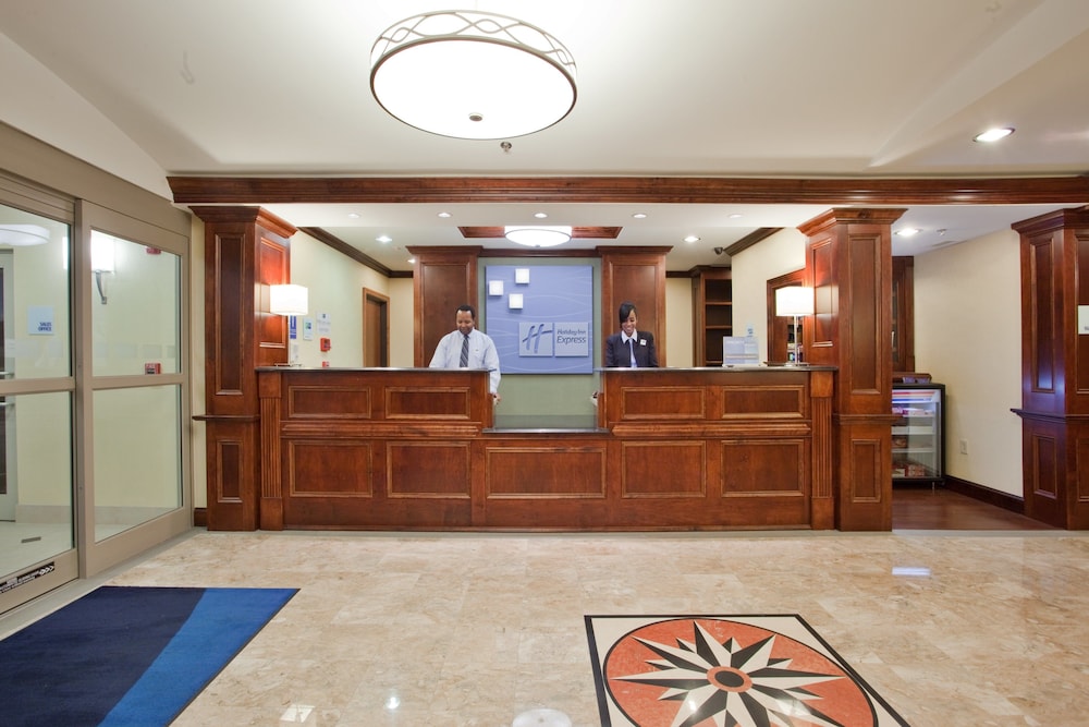 Holiday Inn Express Hotel And Suites Fredericksburg 5/44