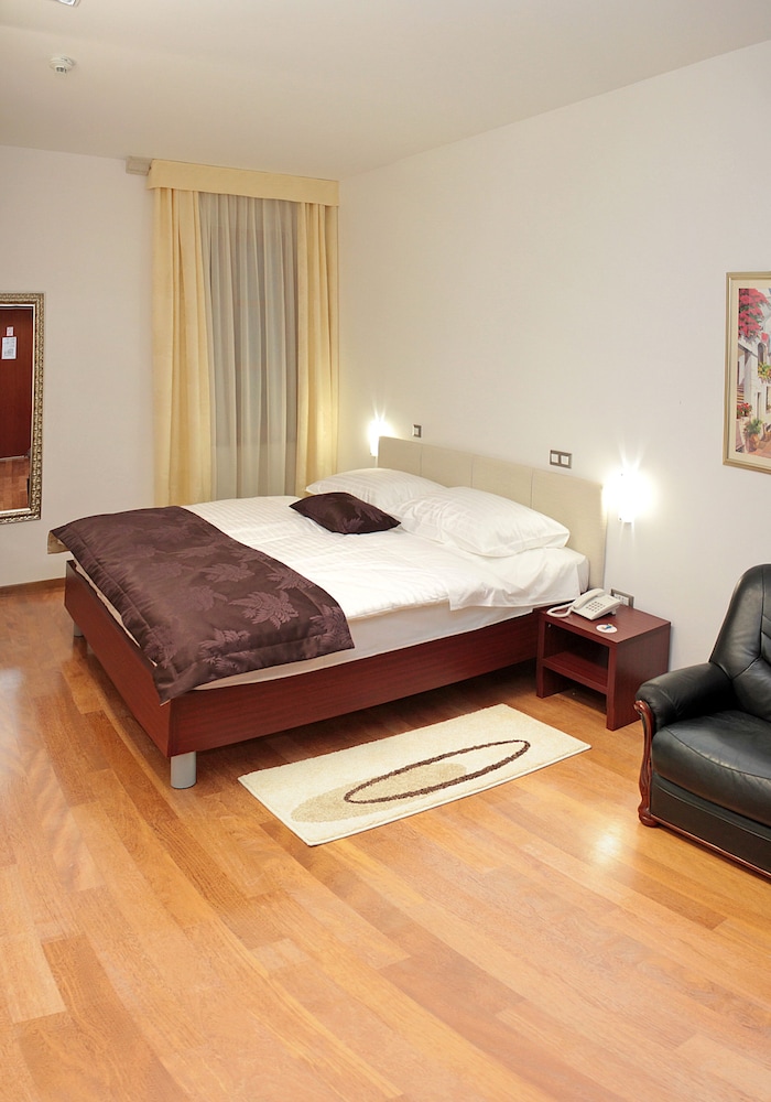 Hotel Monika 22/73