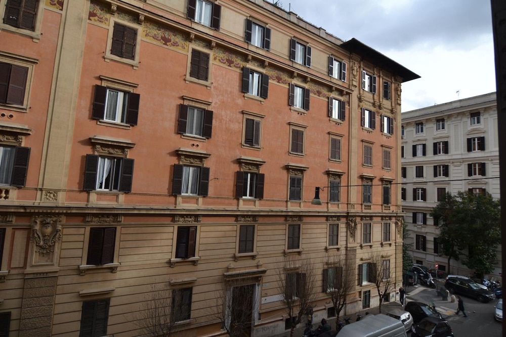 Vatican Town 3/31