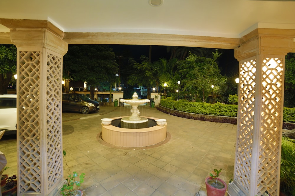 Hotel Shiv Villa 40/45