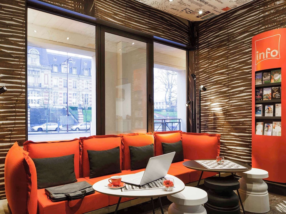 Ibis Paris Versailles Chateau 39/47
