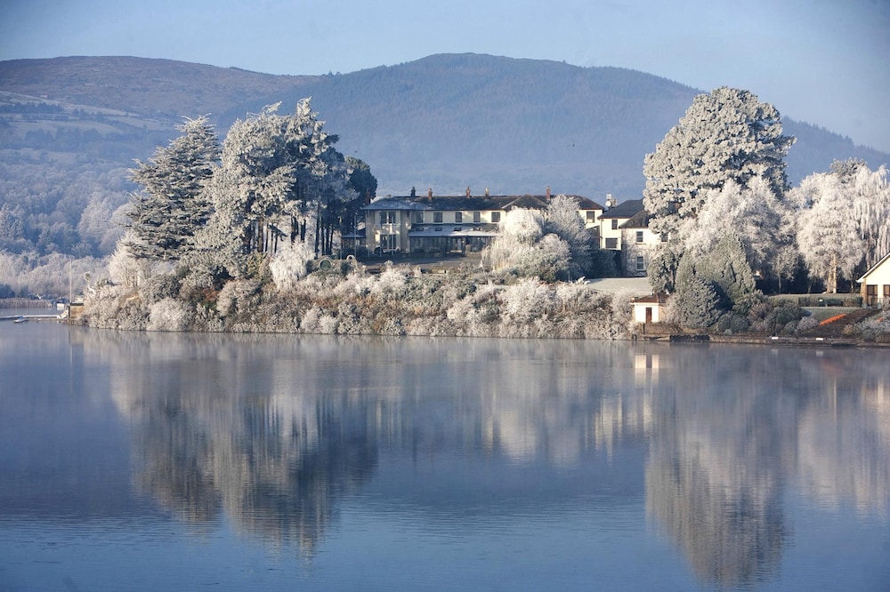 Lakeside Hotel And Leisure Centre 25/60