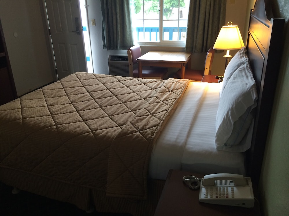 Travel Inn 11/27