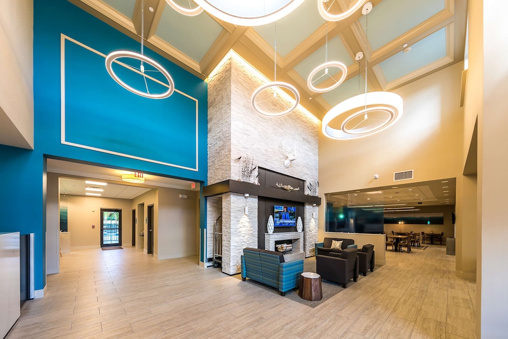 Crestwood Suites Lakeland 11/63