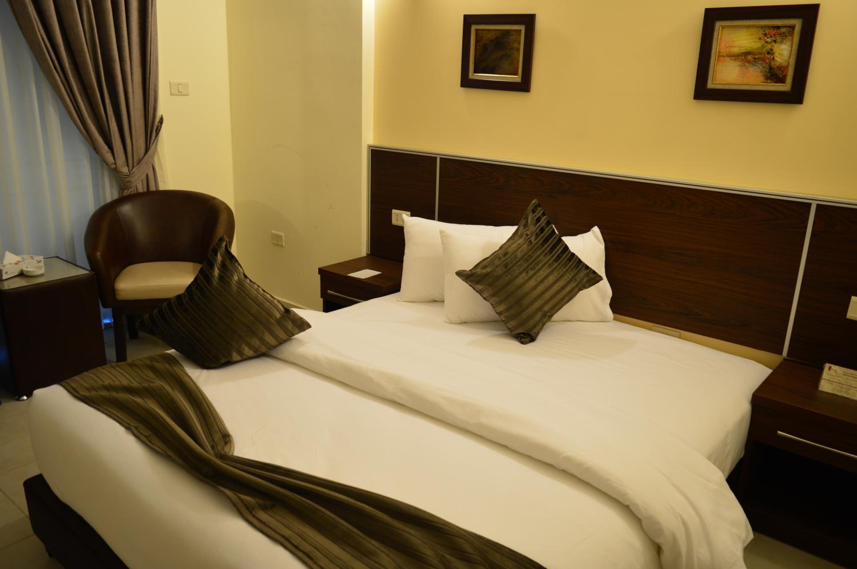 Standard, Double or Twin Bed