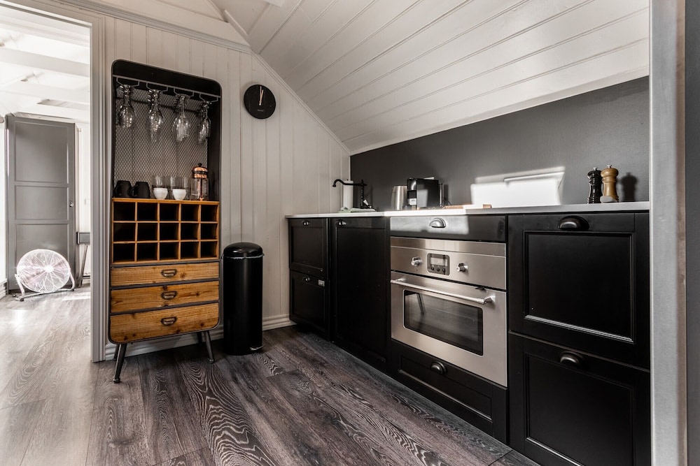 Vintage Apartment Hotel 3/50