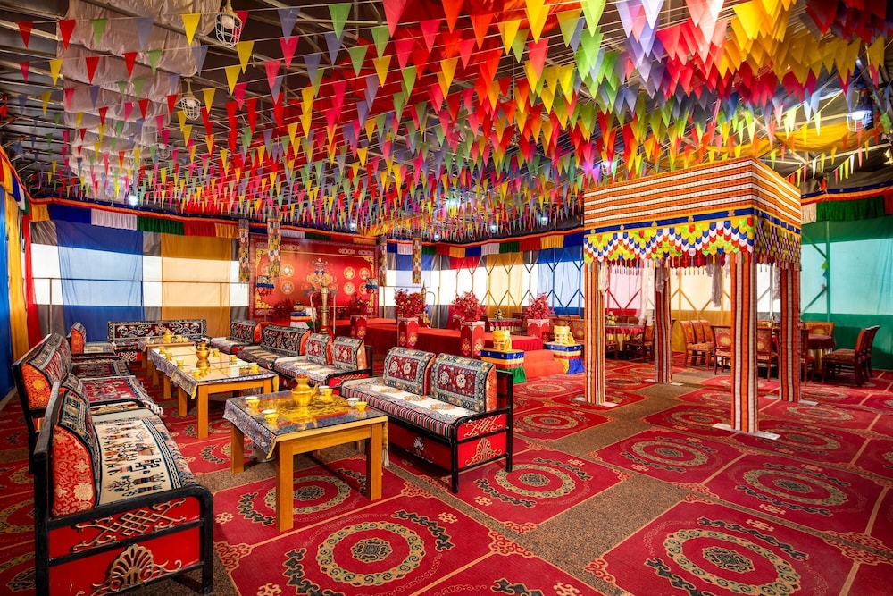 Days Inn by Wyndham Songpan Chuanzhu Temple 37/38