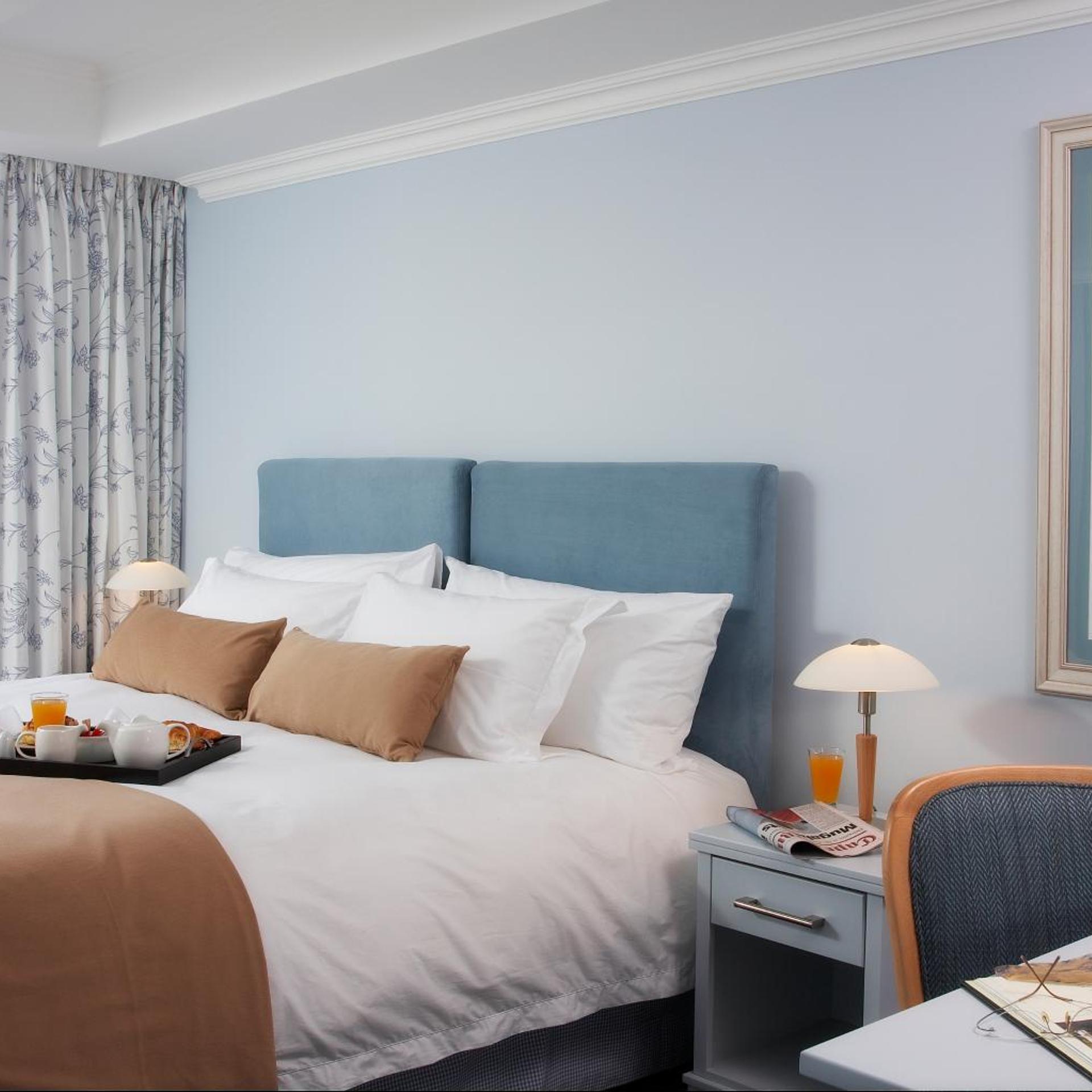 Calders Hotel & Conference Centre 7/15