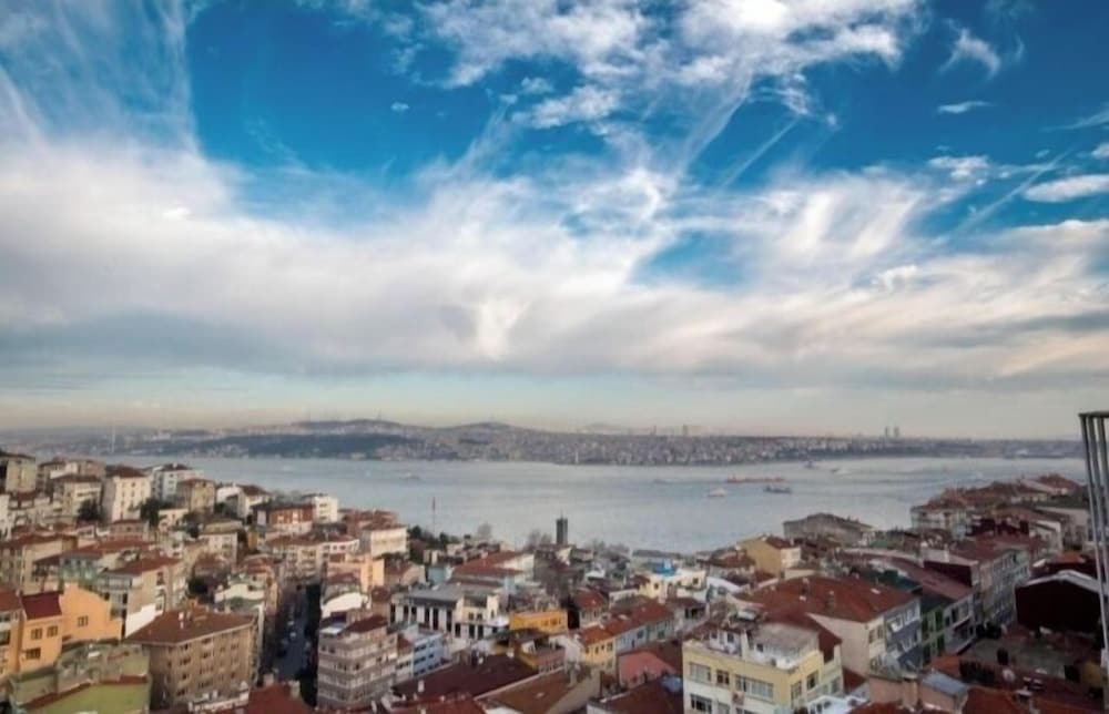 Cihangir Hotel 41/47