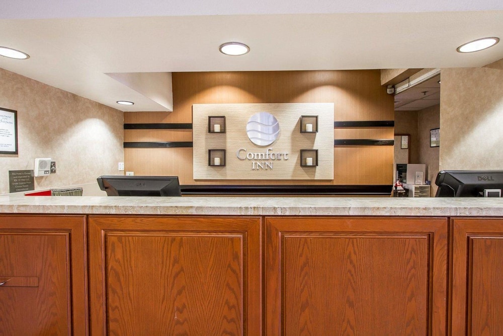 Comfort Inn I-10 West at 51st Ave 10/39