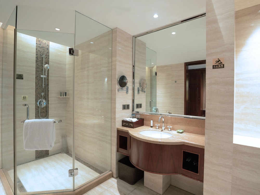 C&D Hotel Putian 60/61