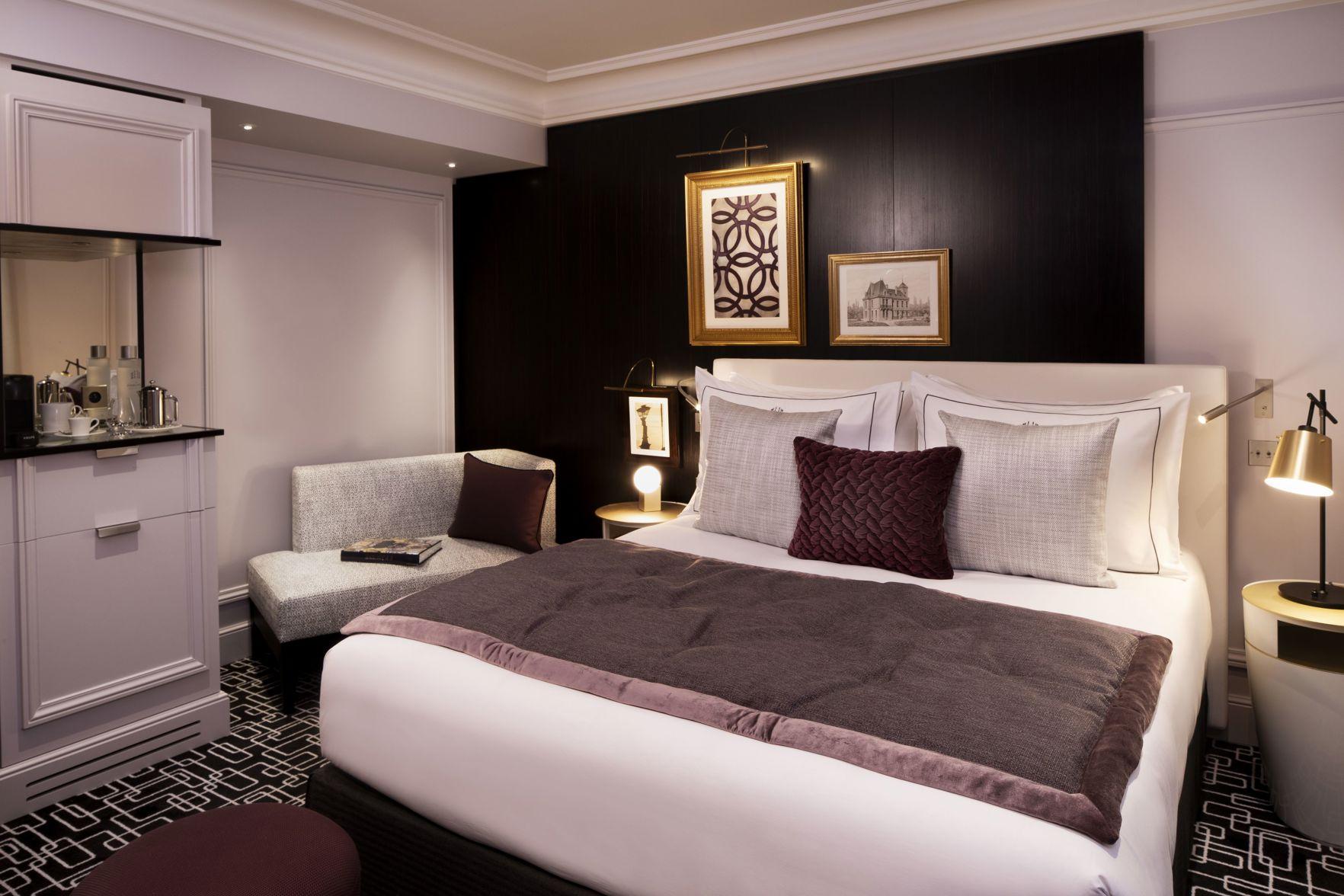 Boutique, King Bed
