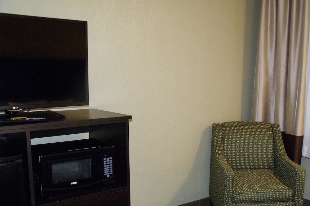 Clarion Pointe Winslow I-40 21/43