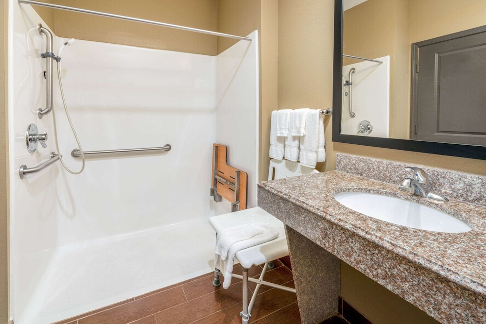 La Quinta Inn Suites Boutte 22/58