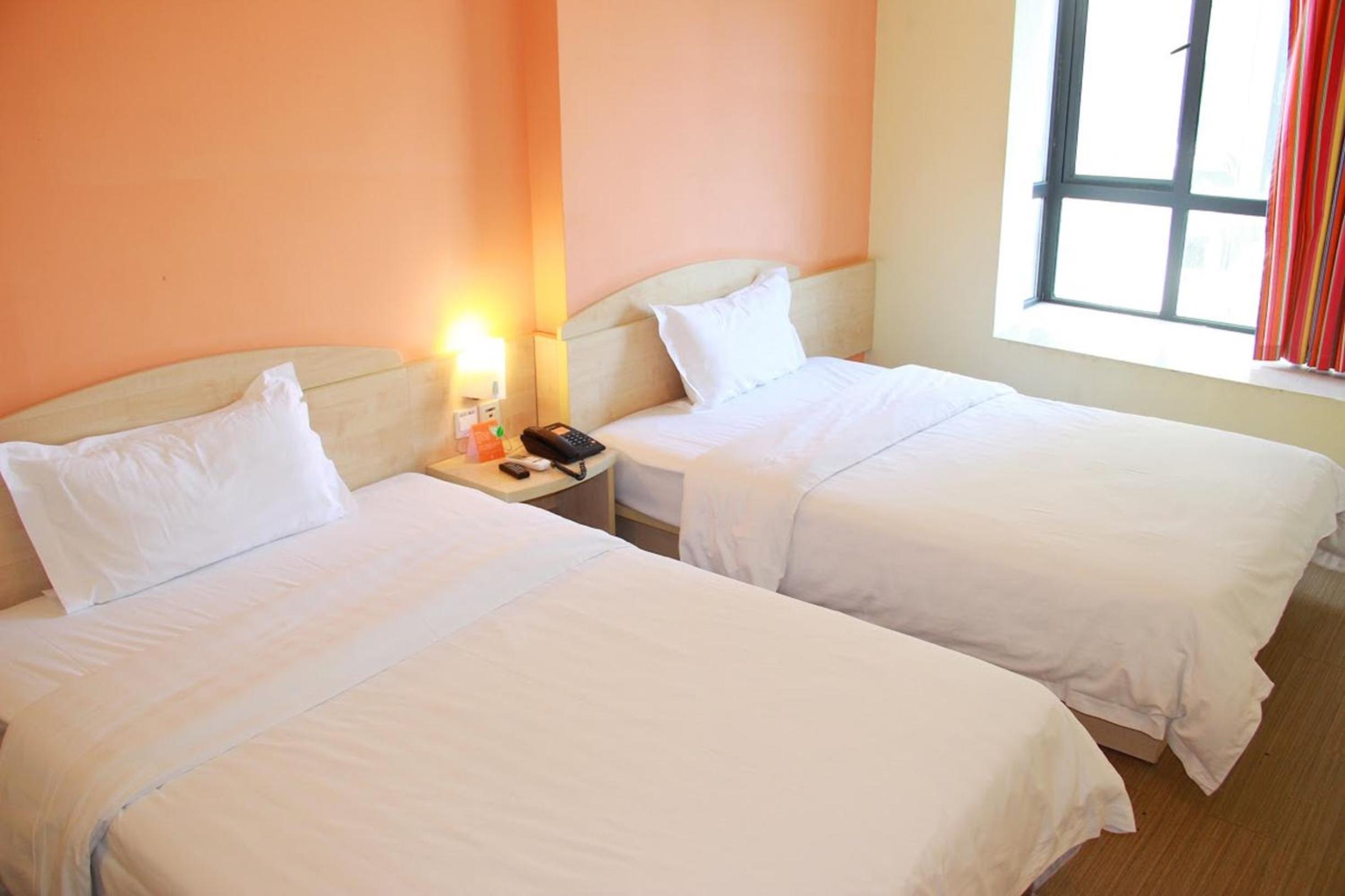 7 Days Inn (Dongguan Houjie Convention and Exhibition Center) 13/42