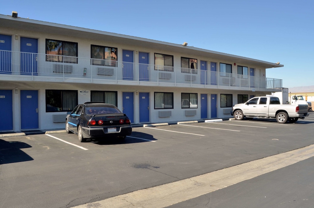 Motel6 Palm Desert, CA - Palm Springs Area — photo 2
