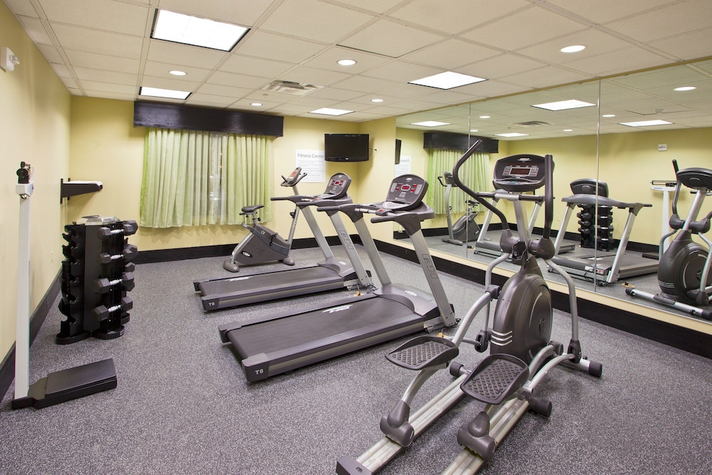 Holiday Inn Express Hotel Suites Waycross 31/56