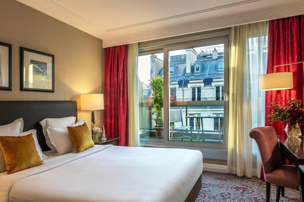 Warwick Paris Champs-Elysees 18/64