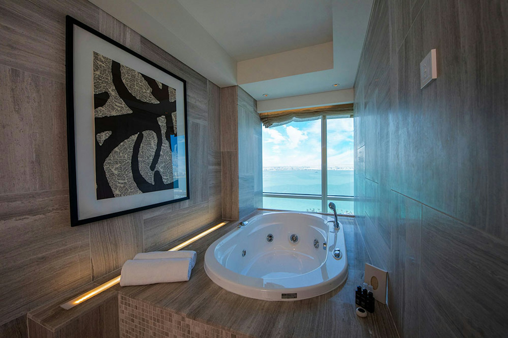 The Art Hotel & Resort 65/65